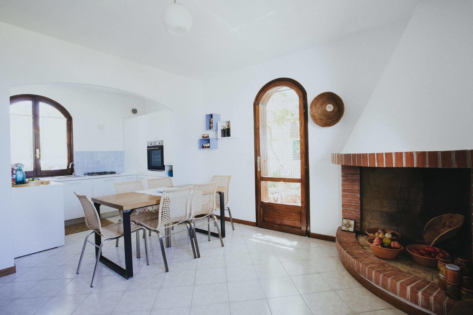 B&B Sa Cruxitta Portoscuso Ngoại thất bức ảnh